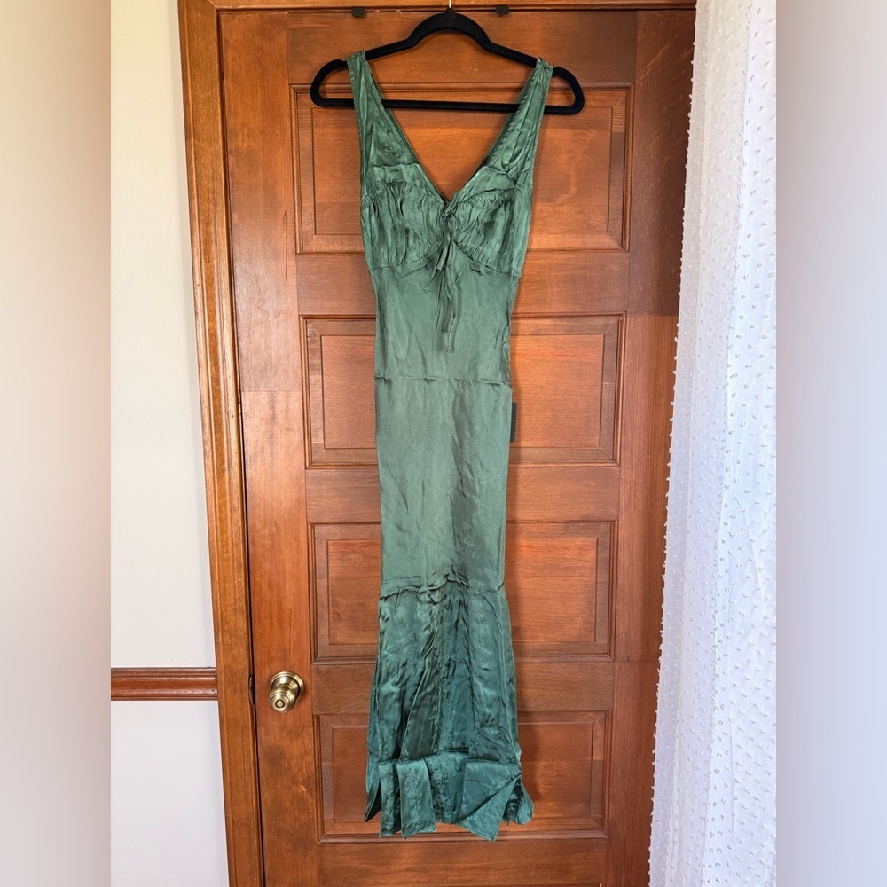 Lulus Exceptional Ideal Emerald Green Satin Jacquard Midi Dress - Picture 4 of 8